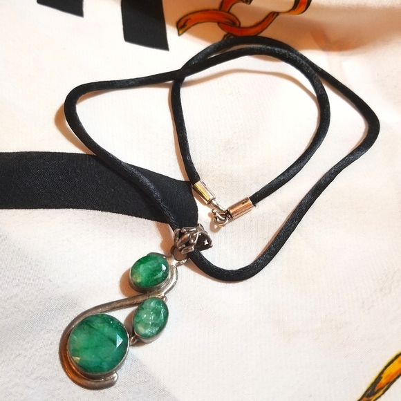 12CTS EMERALDS Vintage Necklace - Picture 5 of 8